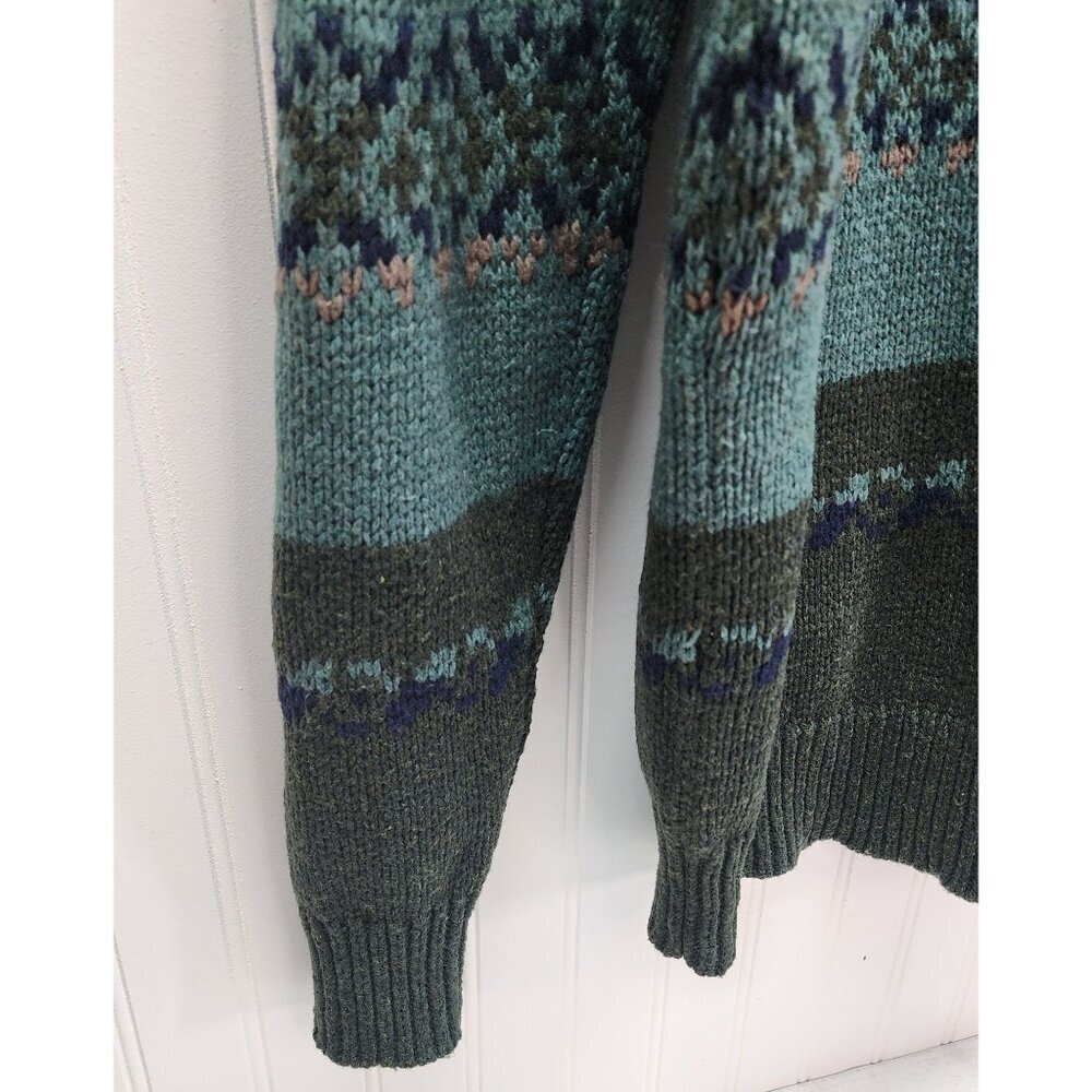 CHUP Vintage-Inspired Crewneck Knit Sweater With Multicolor Nordic Stripes & Pat - Picture 4 of 10